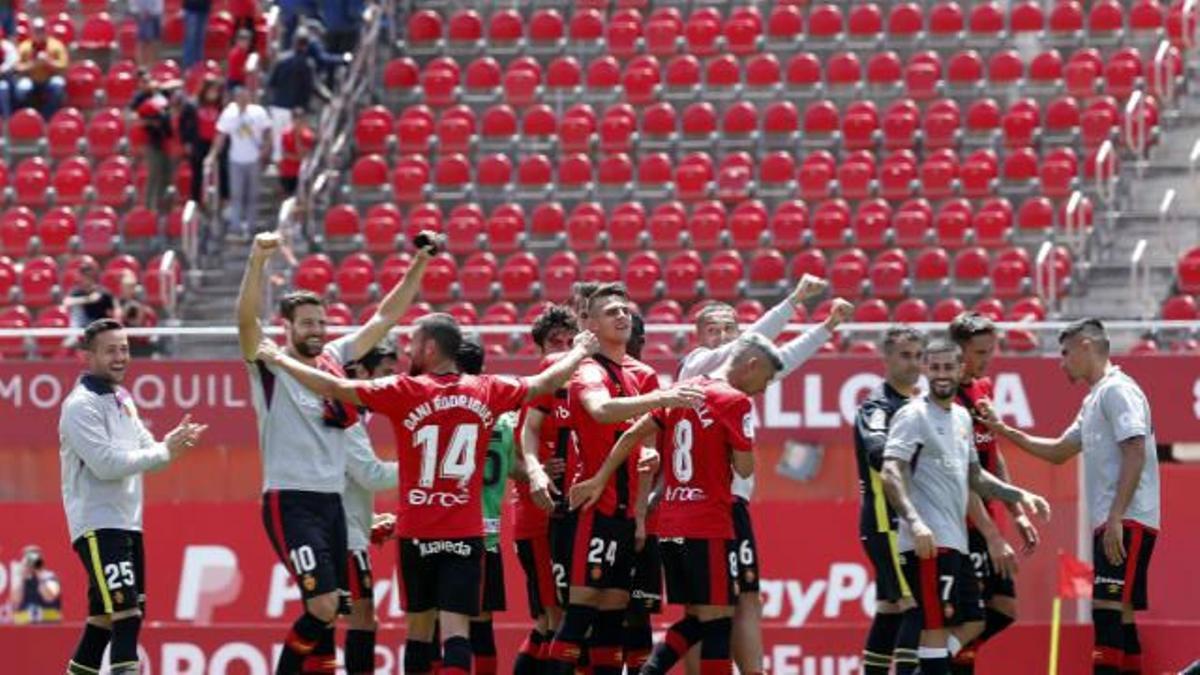 El Mallorca sueña con el ascenso tras ganar al Almería