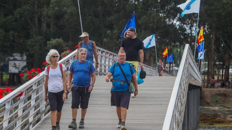 El sector turístico prevé un buen verano tras una catastrófica campaña de primavera