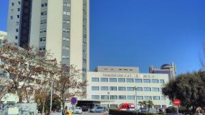 Fachada del Hospital de Bellvitge.