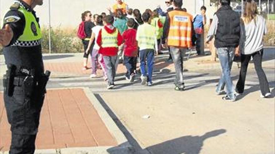 LOS NIÑOS DISEÑAN RUTAS SEGURAS PARA IR AL COLEGIO