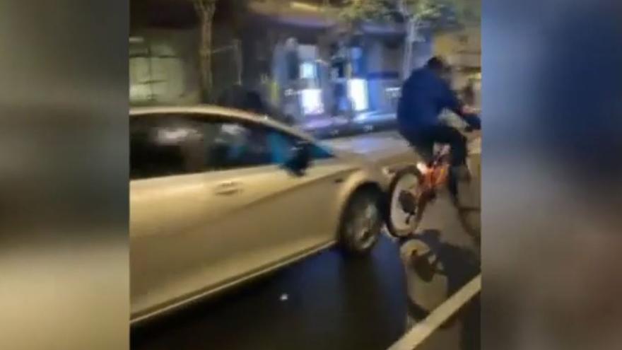 Un conductor atropella a cinco ciclistas en Madrid