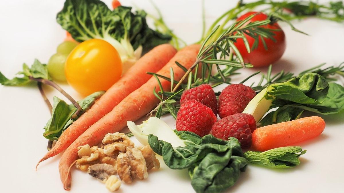 Verduras y frutas en la cocina