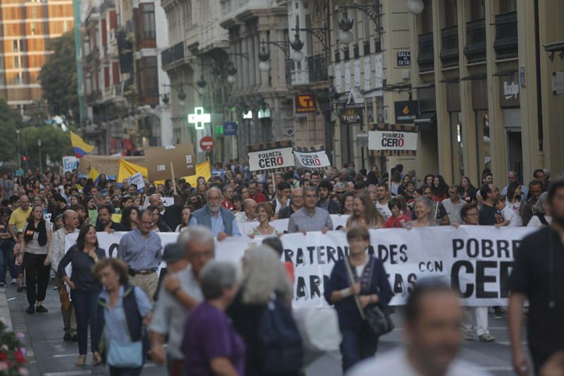 Manifestación de Pobresa Zero en València