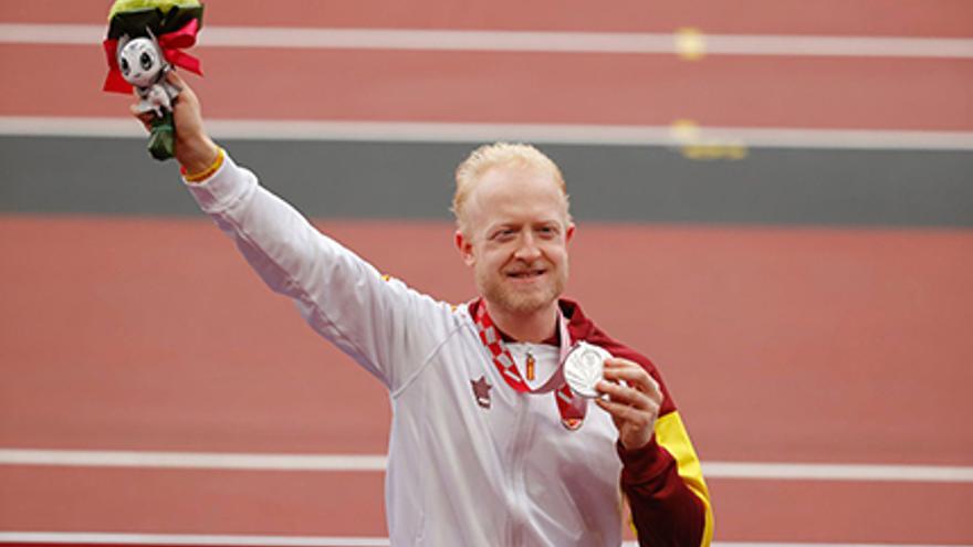 Iván Cano con la medalla de plata