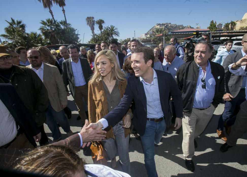 Casado propone en Alicante que todas las oposiciones se desarrollen en castellano.