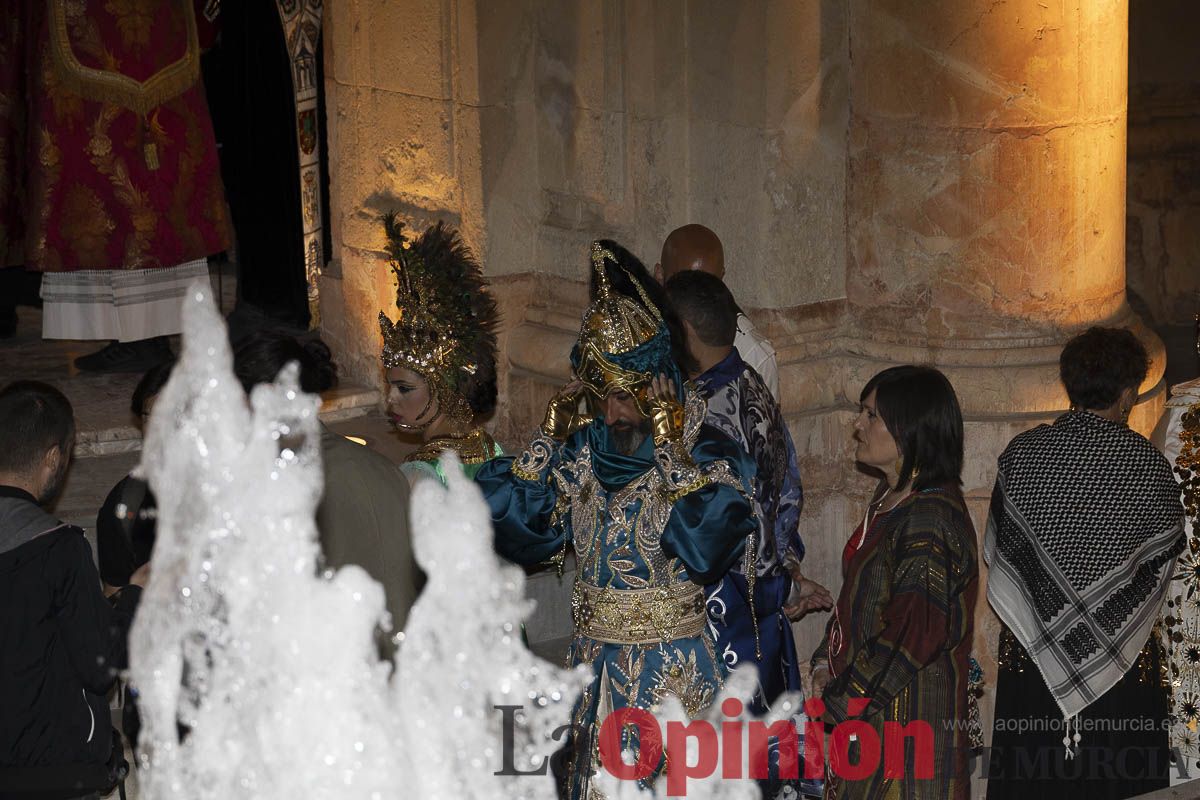 Fiestas de Caravaca | Procesión de día 3 de mayo (Procesión, parlamento y baño)