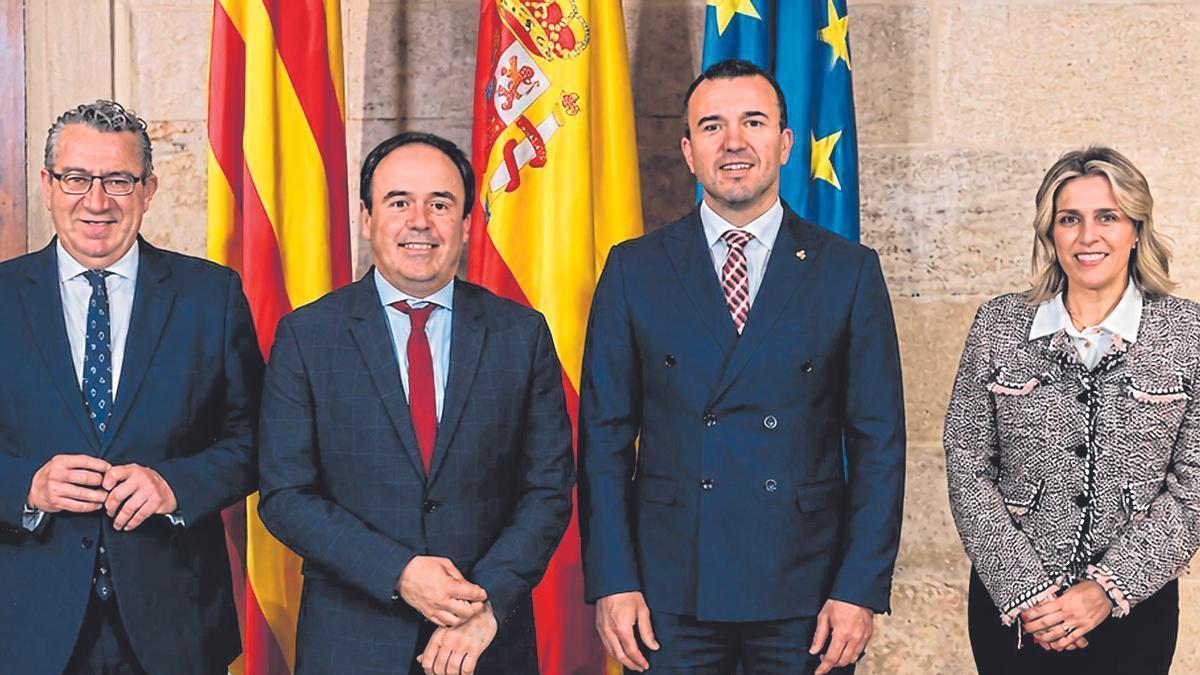 Toni Pérez, Juanfran Pérez Llorca, Vicent Mompó y Marta Barrachina, en un encuentro de los presidentes provinciales con el jefe del Consell.