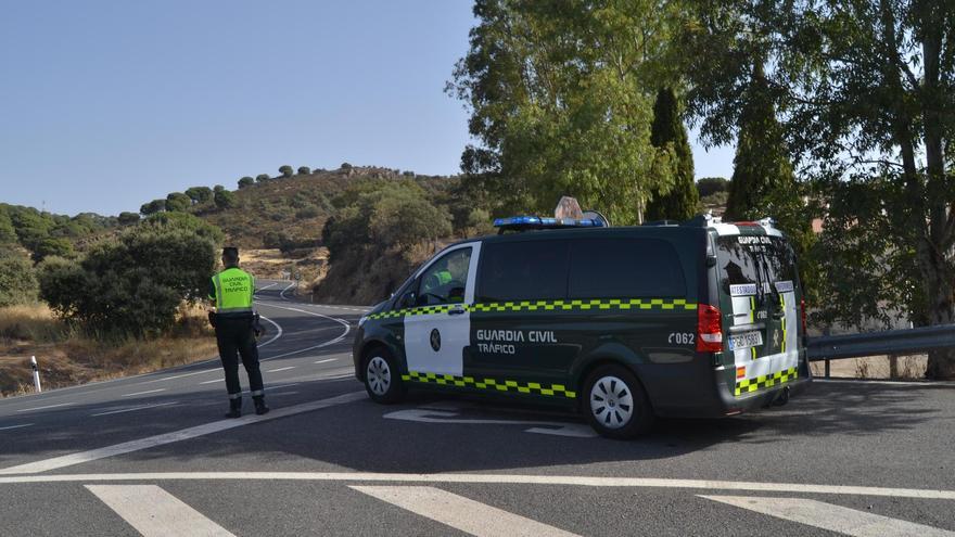 Patrulla de la Guardia Civil de Tráfico.