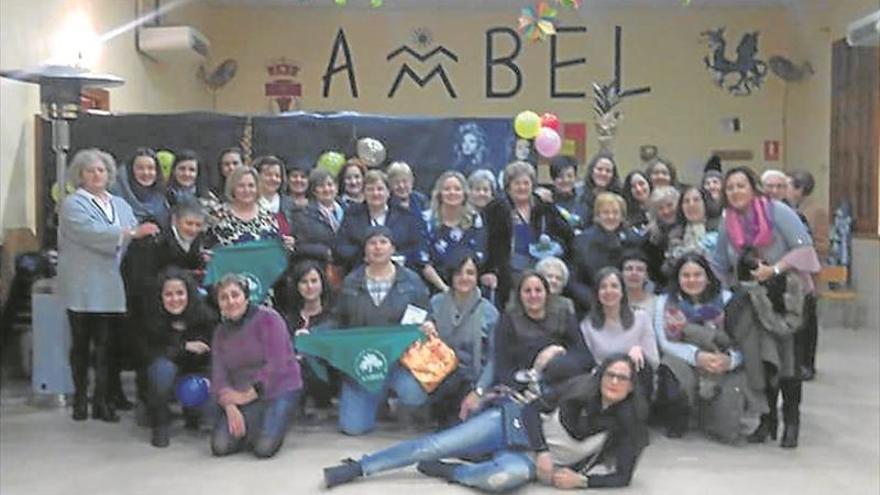 La asociación de amas de casa dinamiza la vida social de Ambel