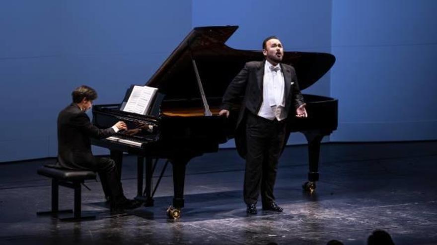El tenor Javier Camarena, durante su recital en Les Arts.