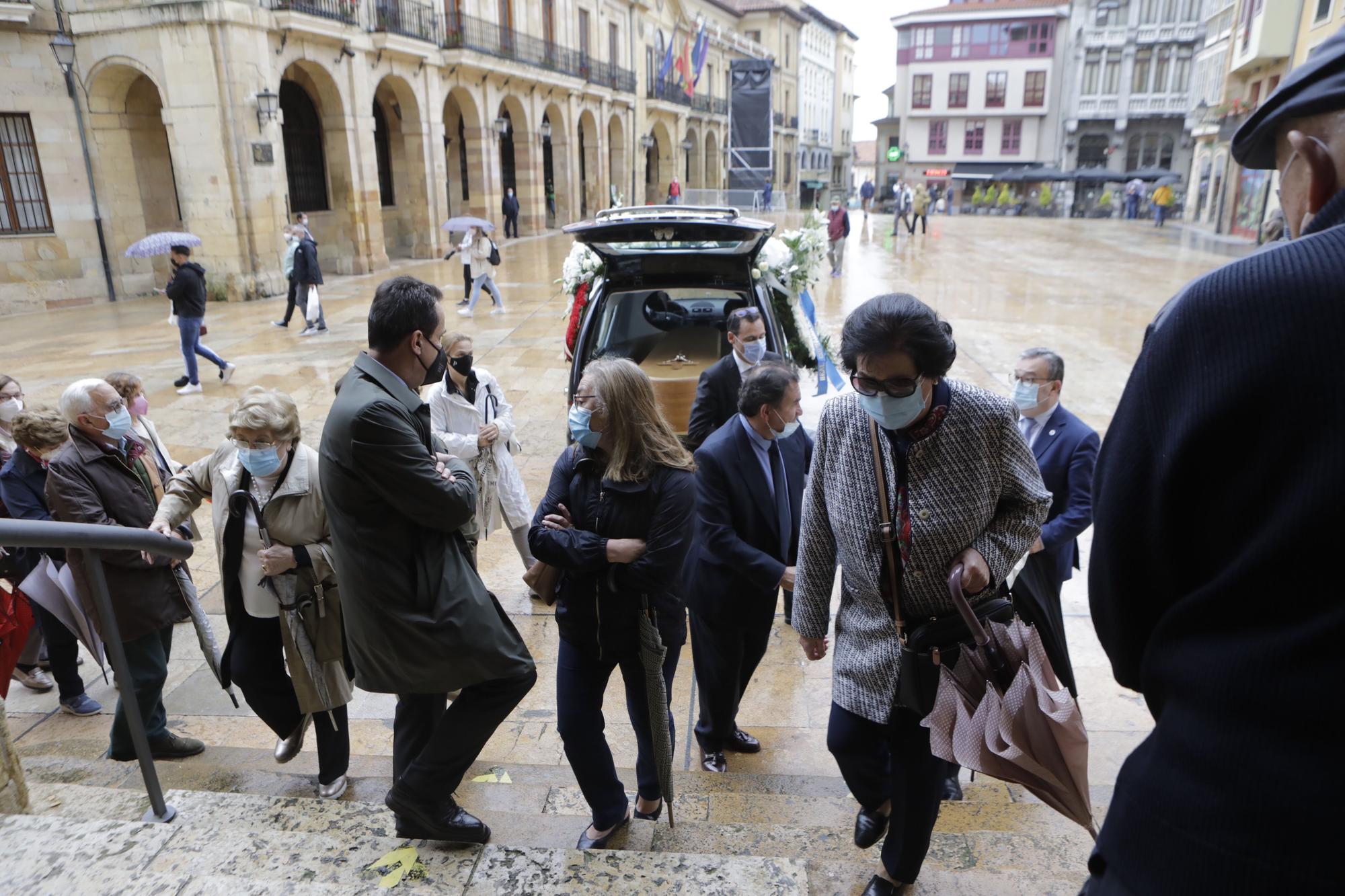 Último adiós a Frank Menéndez, histórico fundador de la Alianza Francesa de Oviedo