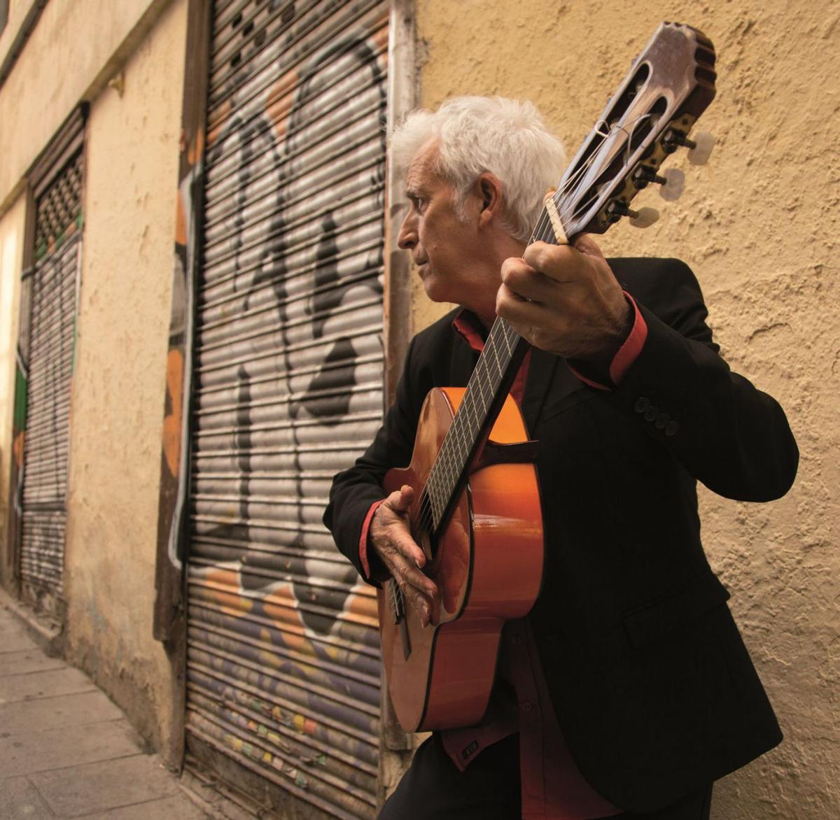 El cantante Kiko Veneno lanzó el año pasado el álbum ‘Hambre’.  | AKIMOSKI