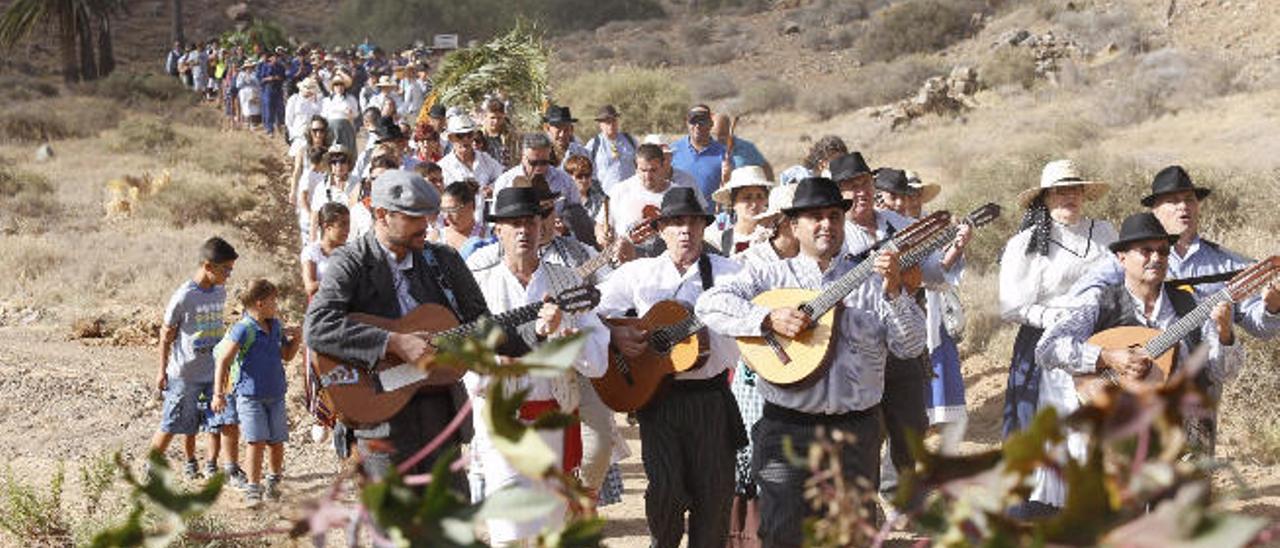 &#039;Virgencita, mejora la sanidad en la Isla&#039;