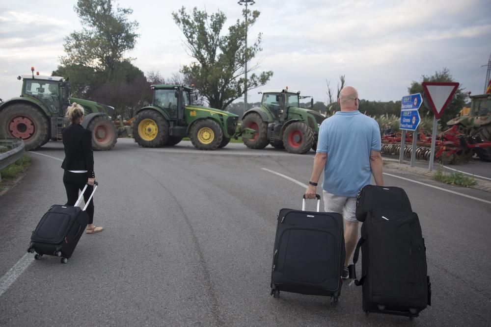 Tallen els accessos a l'aeroport de Girona