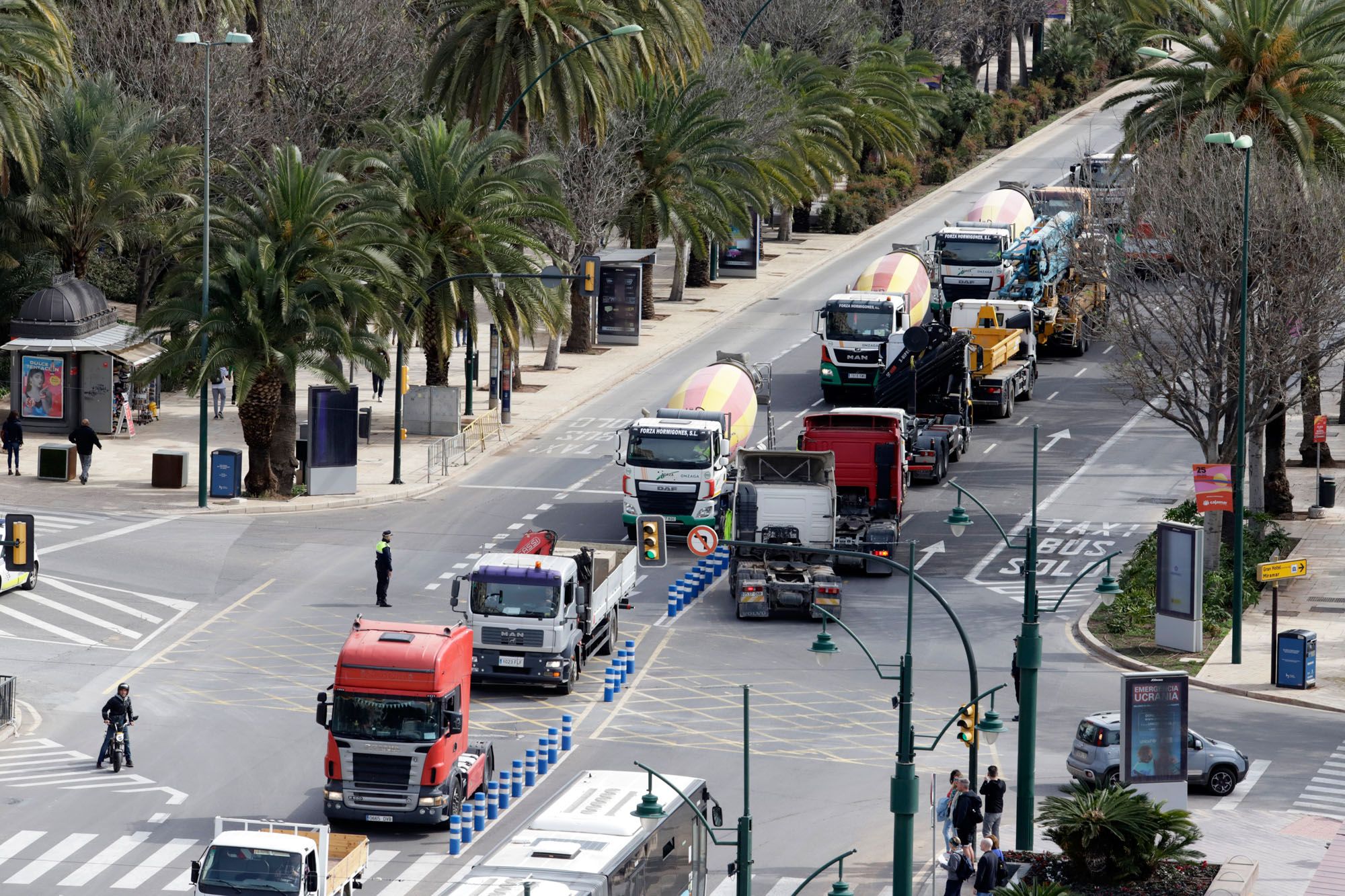 Protesta de los camioneros por el Centro de Málaga