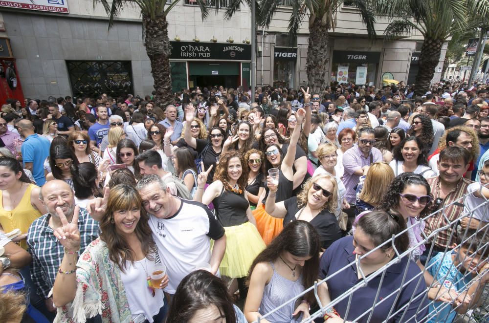 Primera mascletá de las Hogueras del 90 aniversario.