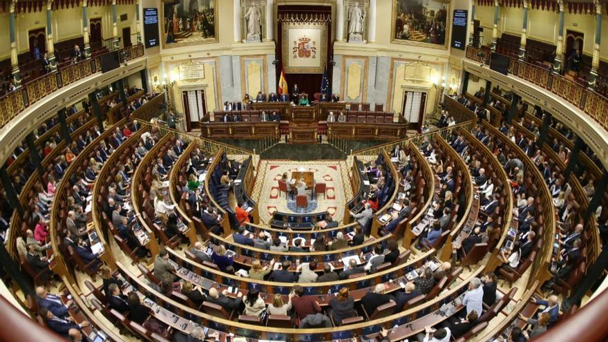 El PSOE arranca la actividad parlamentaria con la sustitución del 13% de sus diputados en el Congreso