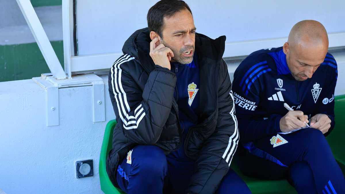Fran Fernández deja de ser entrenador del Real Murcia