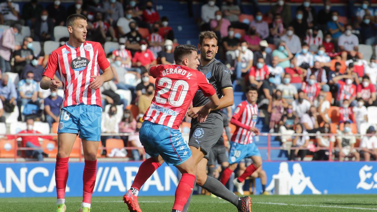 Gerard Valentín i Stuani en una acció del partit.