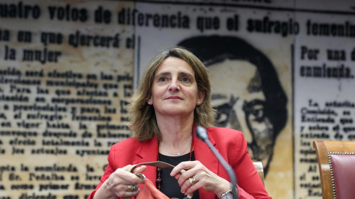 La vicepresidenta tercera y ministra para la Transición Ecológica y el Reto Demográfico, Teresa Ribera, comparece en la Comisión de Transición Ecológica, en el Senado, a 30 de abril de 2024, en Madrid (España).