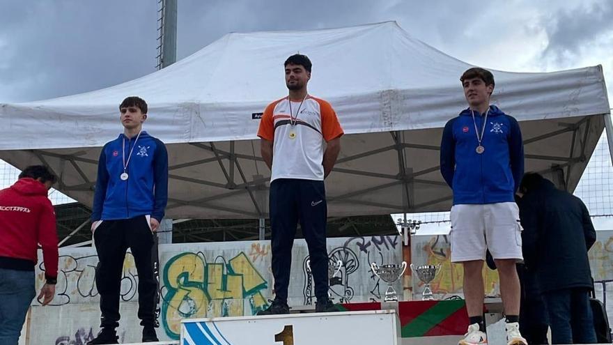 Álvaro Rubio, palista del CNSA, gana el Campeonato de Euskadi de Invierno en categoría Júnior