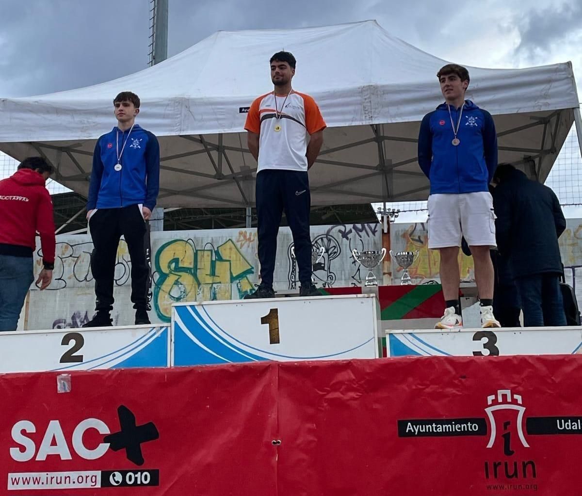 Álvaro Rubio en el podio de este fin de semana en Euskadi