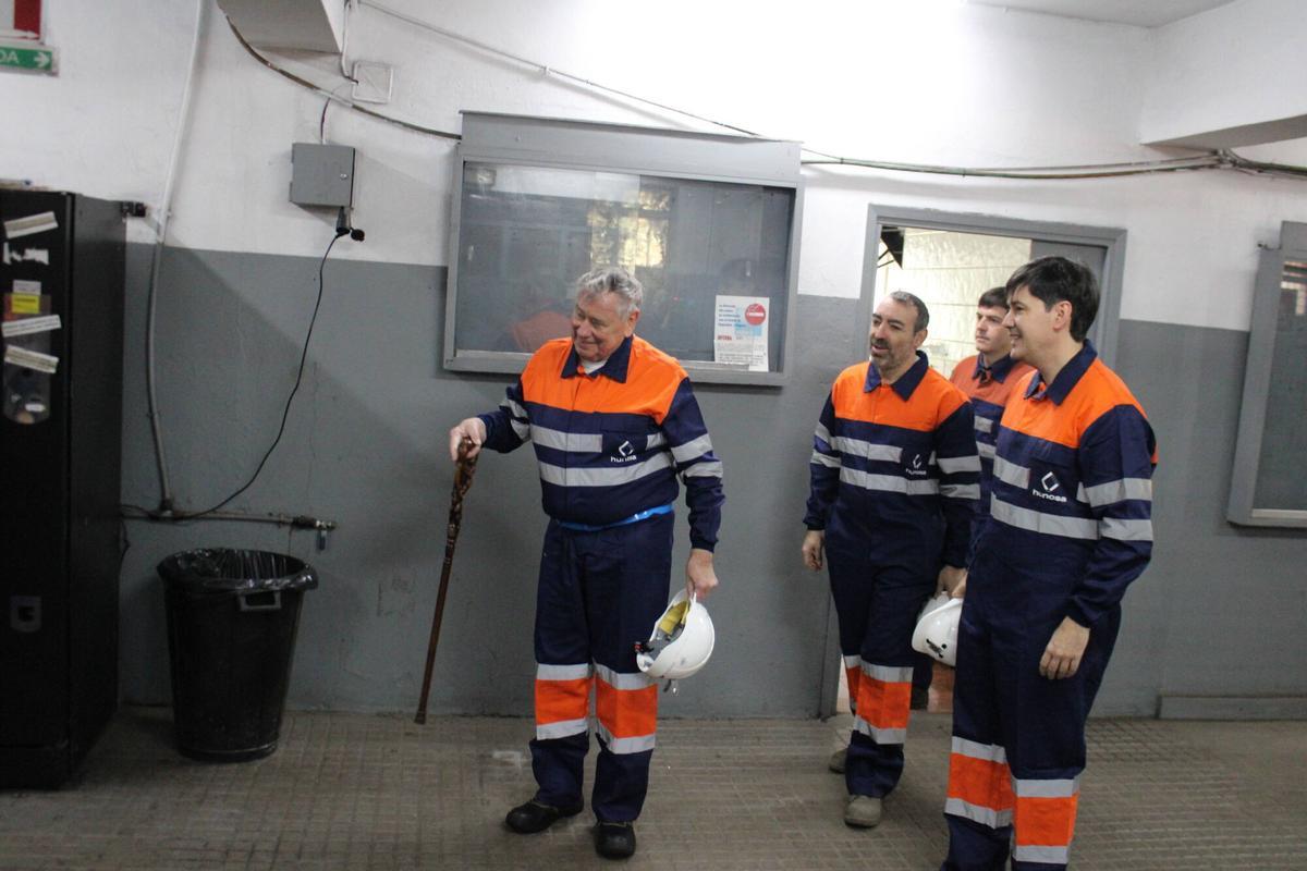 EN IMÁGENES: Visita del exdirectivo de la NASA a las minerías del pozo Santiago para hablar sobre el futuro laboratorio que podría recrear las condiciones de vida en la Luna