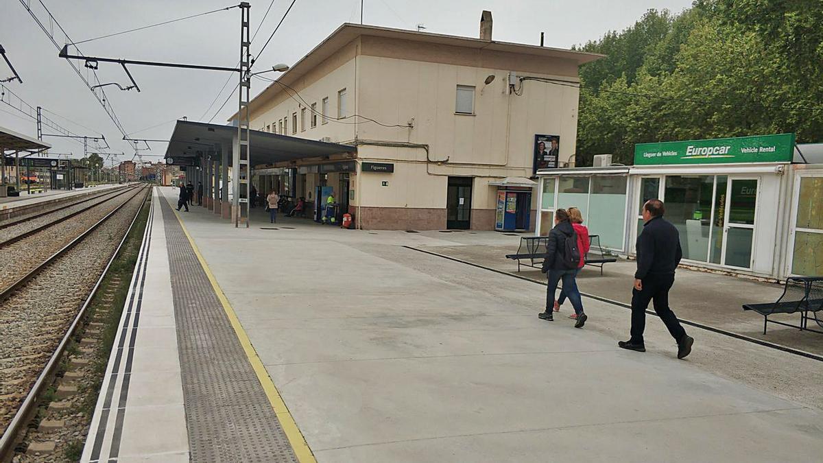 L’andana de l’estació de tren de Figueres, en una imatge d’arxiu. | DDG