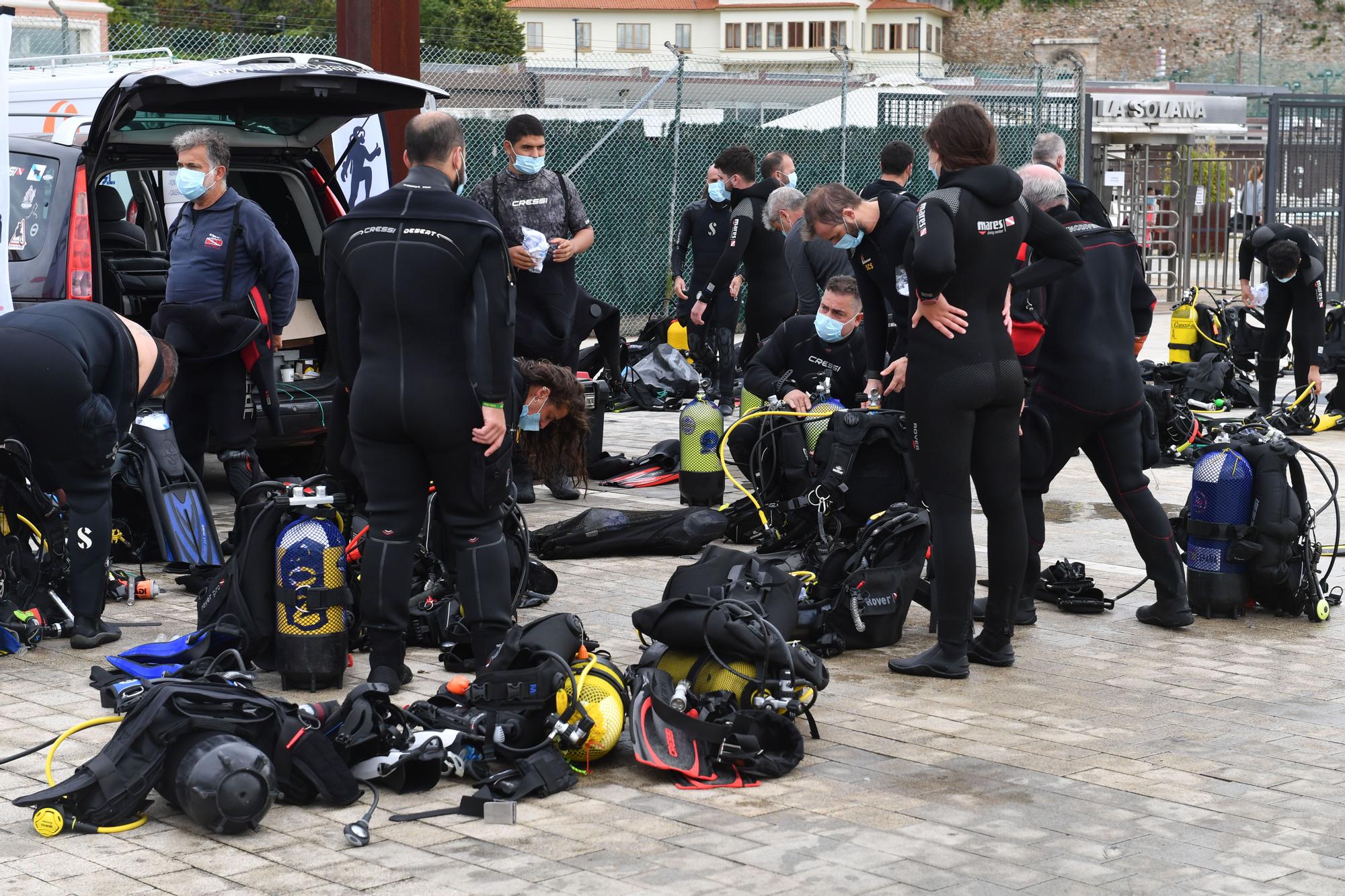 El festival Mar de Mares retira más de dos toneladas de residuos en la segunda gran limpieza del fondo marino en A Coruña