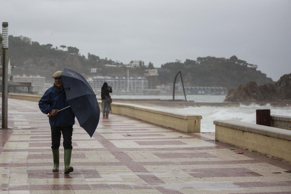 El temporal marítim i la pluja afecta Blanes