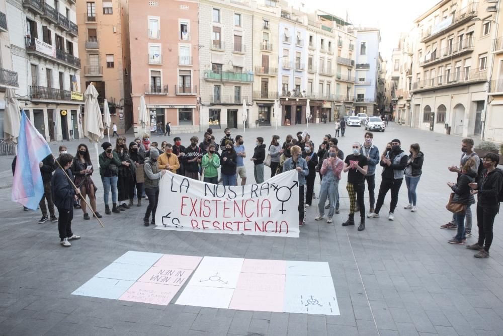 Concentració per defensar els drets dels transsexuals a Manresa