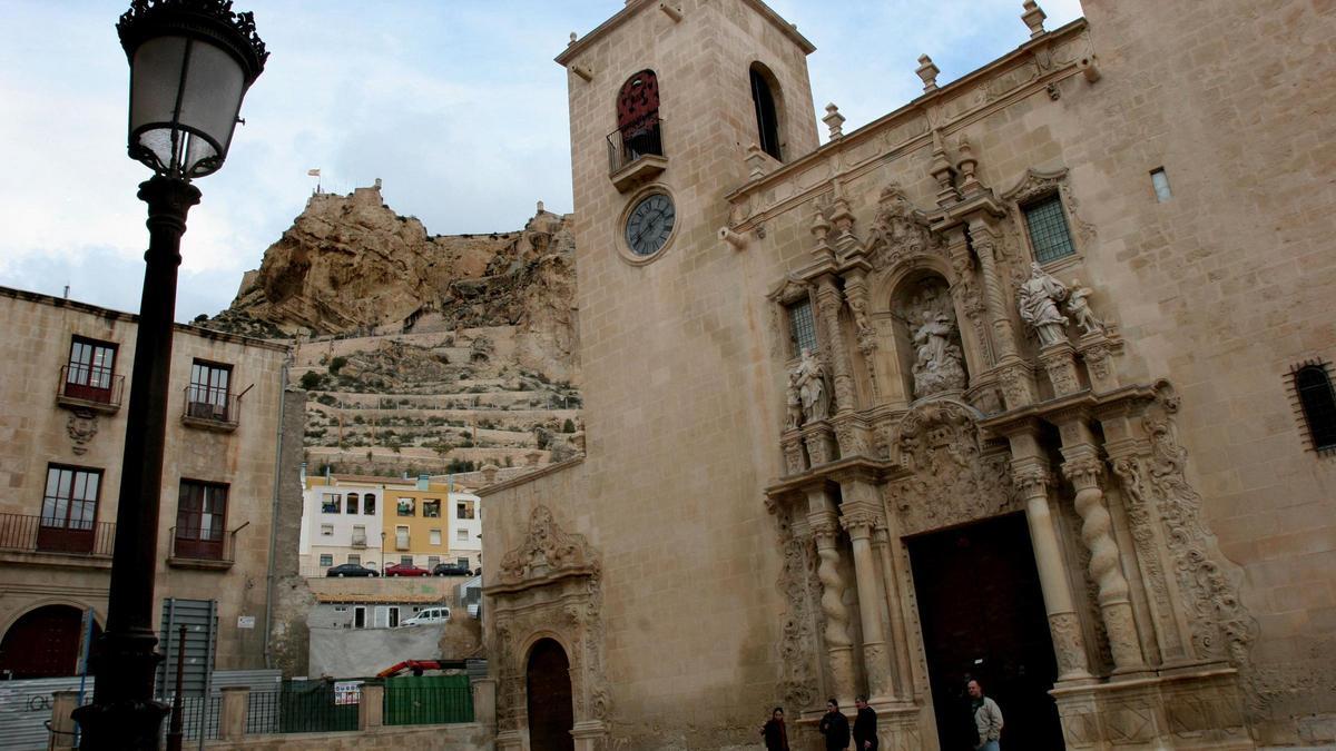 La basílica de Santa María de Alicante.