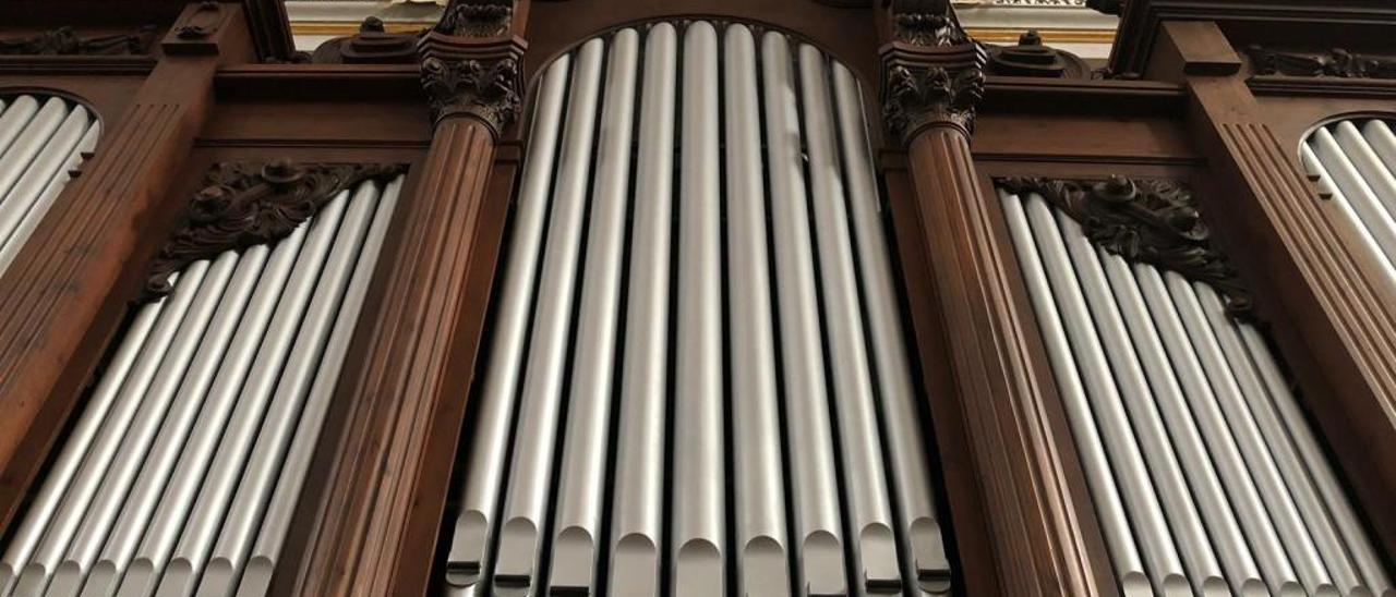 Los tubos de la fachada del órgano ya se encuentran en la arciprestal de Vila-real