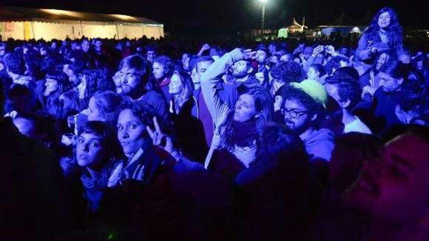 Público en uno de los conciertos nocturnos.  // Brais Lorenzo