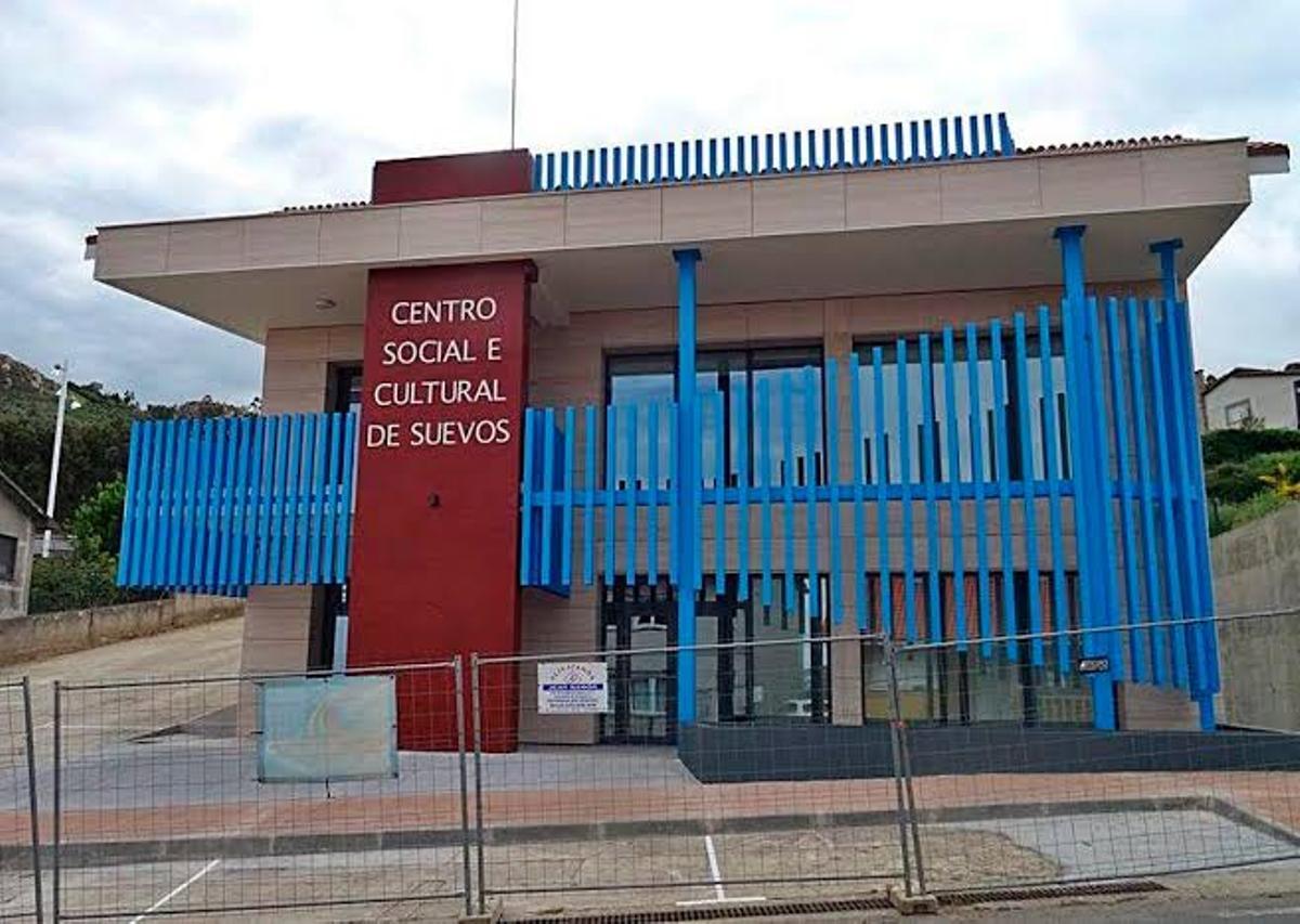 Vista del centro social de Suevos.