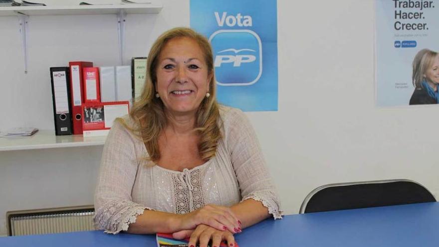 Marian Velasco, ayer, en la sede del PP de Noreña.