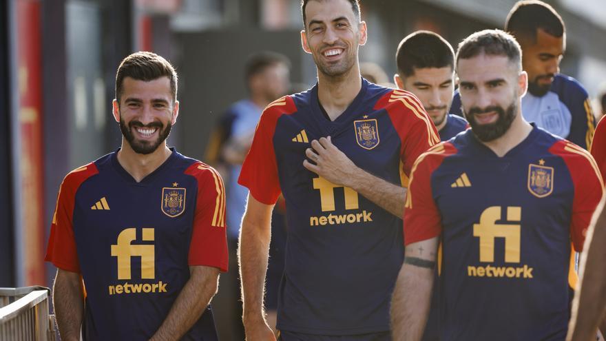 Gayà y Guillamón ya se entrenan en Las Rozas con la selección