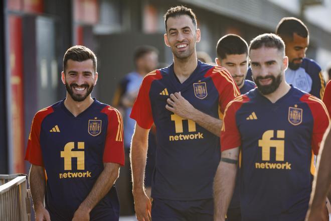 Gayà y Guillamón ya se entrenan en Las Rozas con la selección