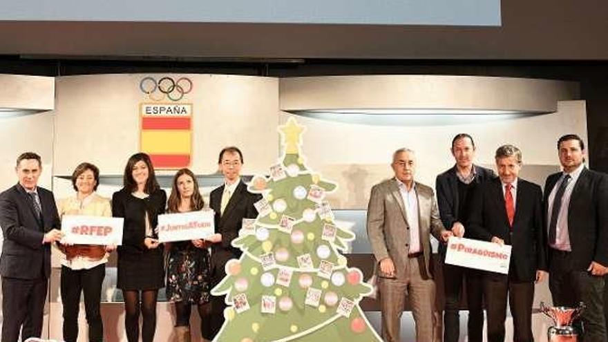 La Federación Española ilumina su árbol con las 14 medallas logradas en el Mundial