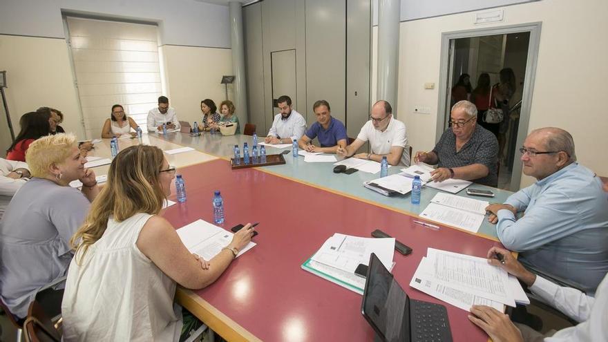 Seis aspirantes a dirigir el Patronato de la Vivienda de Alicante: vínculos con el anterior gerente y con el ocio nocturno
