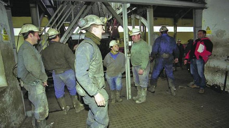 Mineros en una explotación de Villablino.