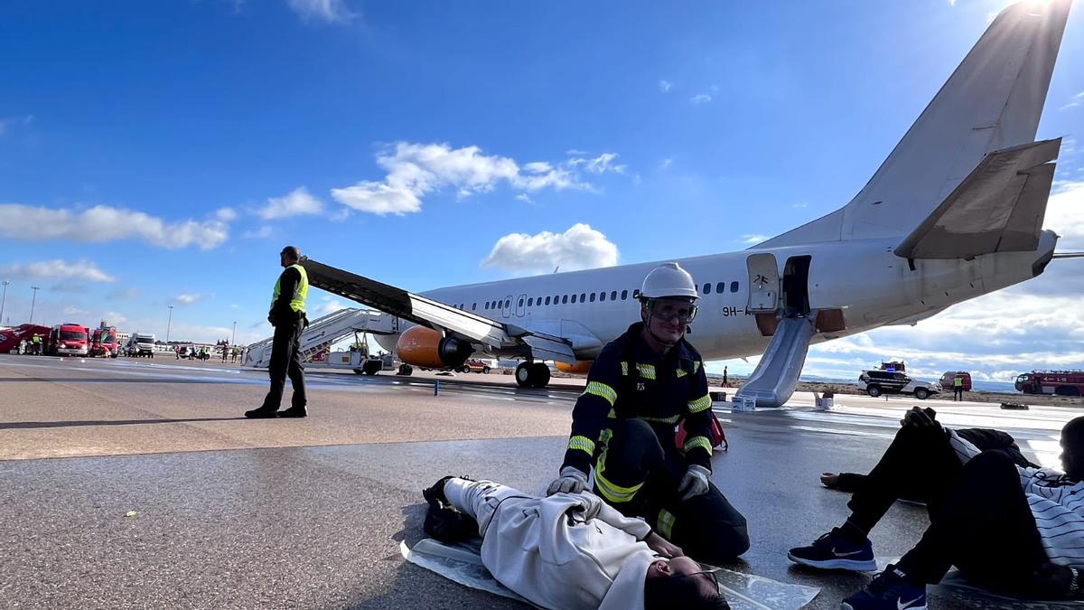 Simulacro en el Aeropuerto de Zaragoza