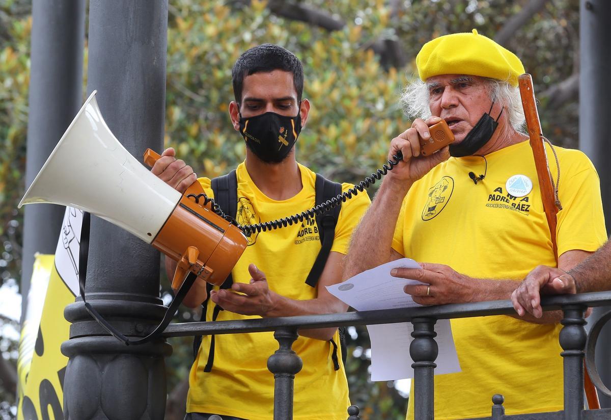 Una imagen de Fernando Báez Santana, conocido como padre Báez.