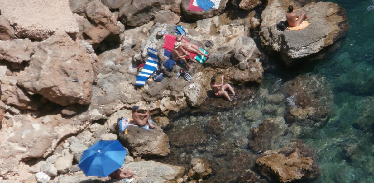 Las 5 mejores calas nudistas de la provincia de Alicante