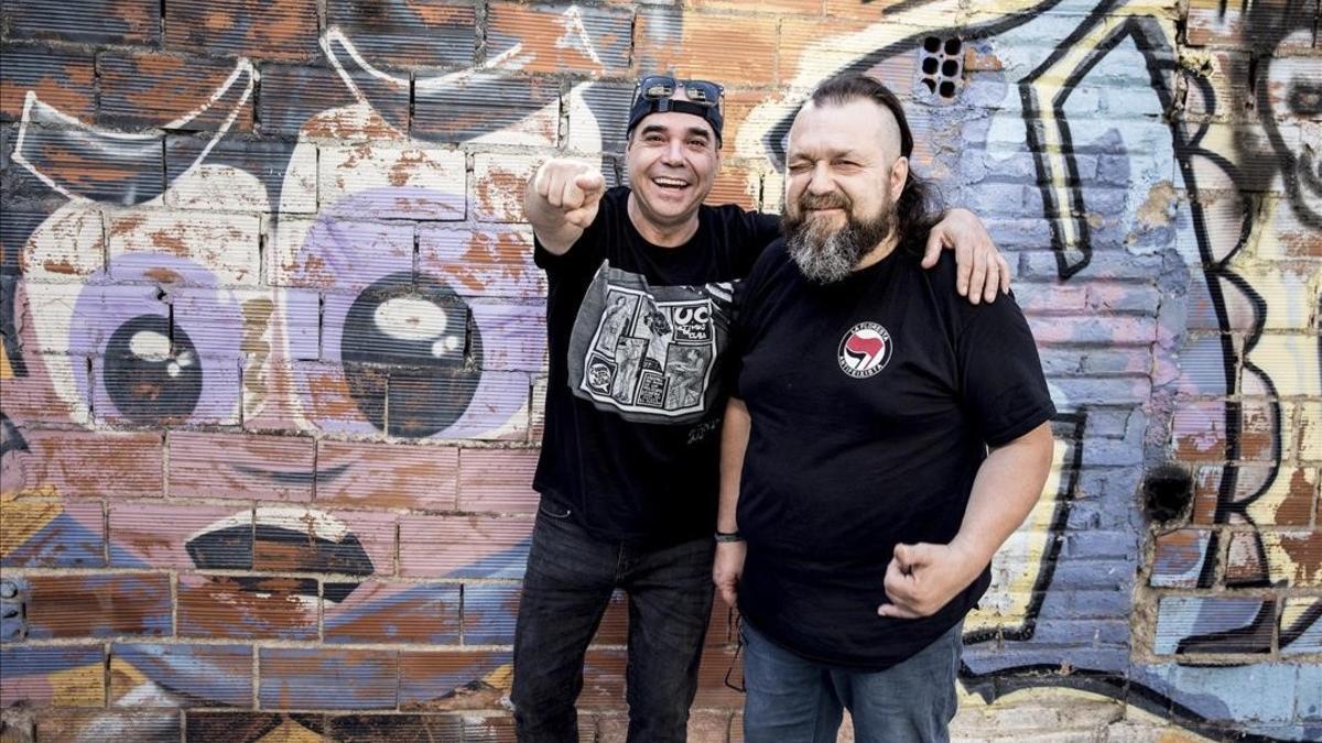 Franki y Papu, dos miembros de la Banda punk Ultimos de Cuba
