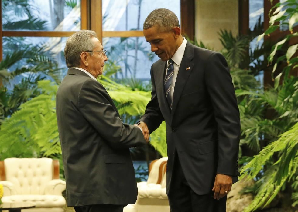 Raúl Castro recibe a Obama en el Palacio de la Rev