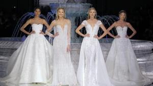 COMPRA DE LA COMPAÑÍA.Pase de modelos de Pronovias.