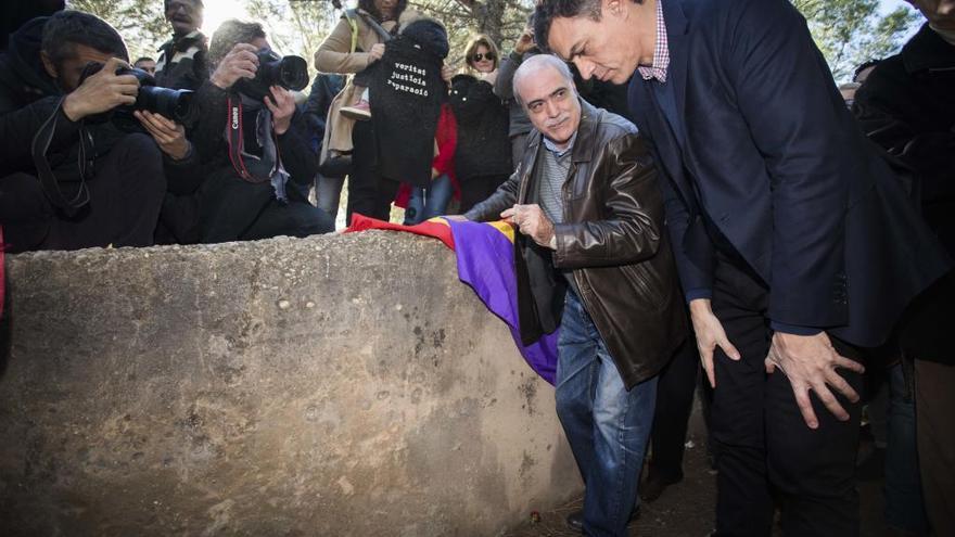 Pedro Sánchez y Matías Alonso, frente al paredón