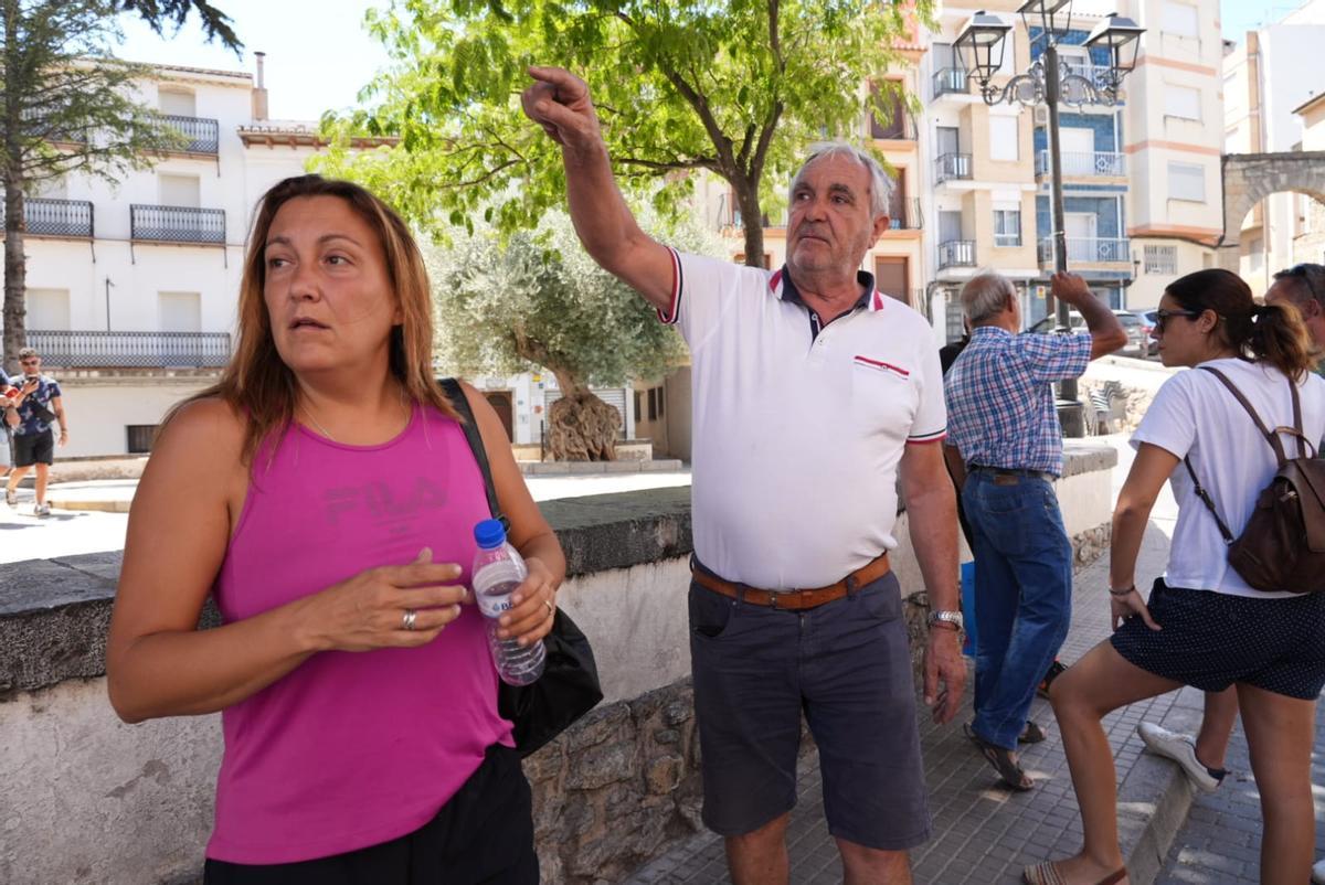 La vuelta de los vecinos de Bejís a sus casas en imágenes - El ...