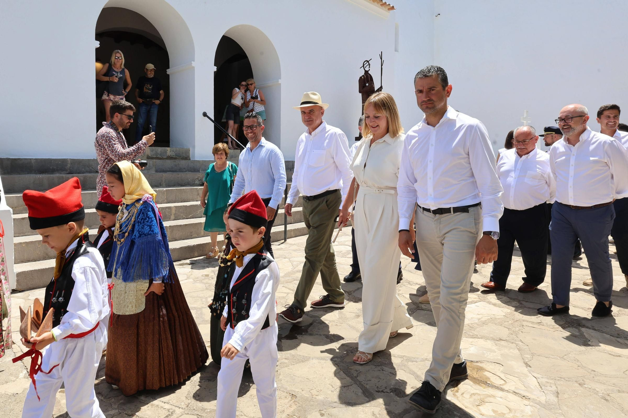 Mira aquí todas las fotos del día grande de las fiestas de Sant Joan